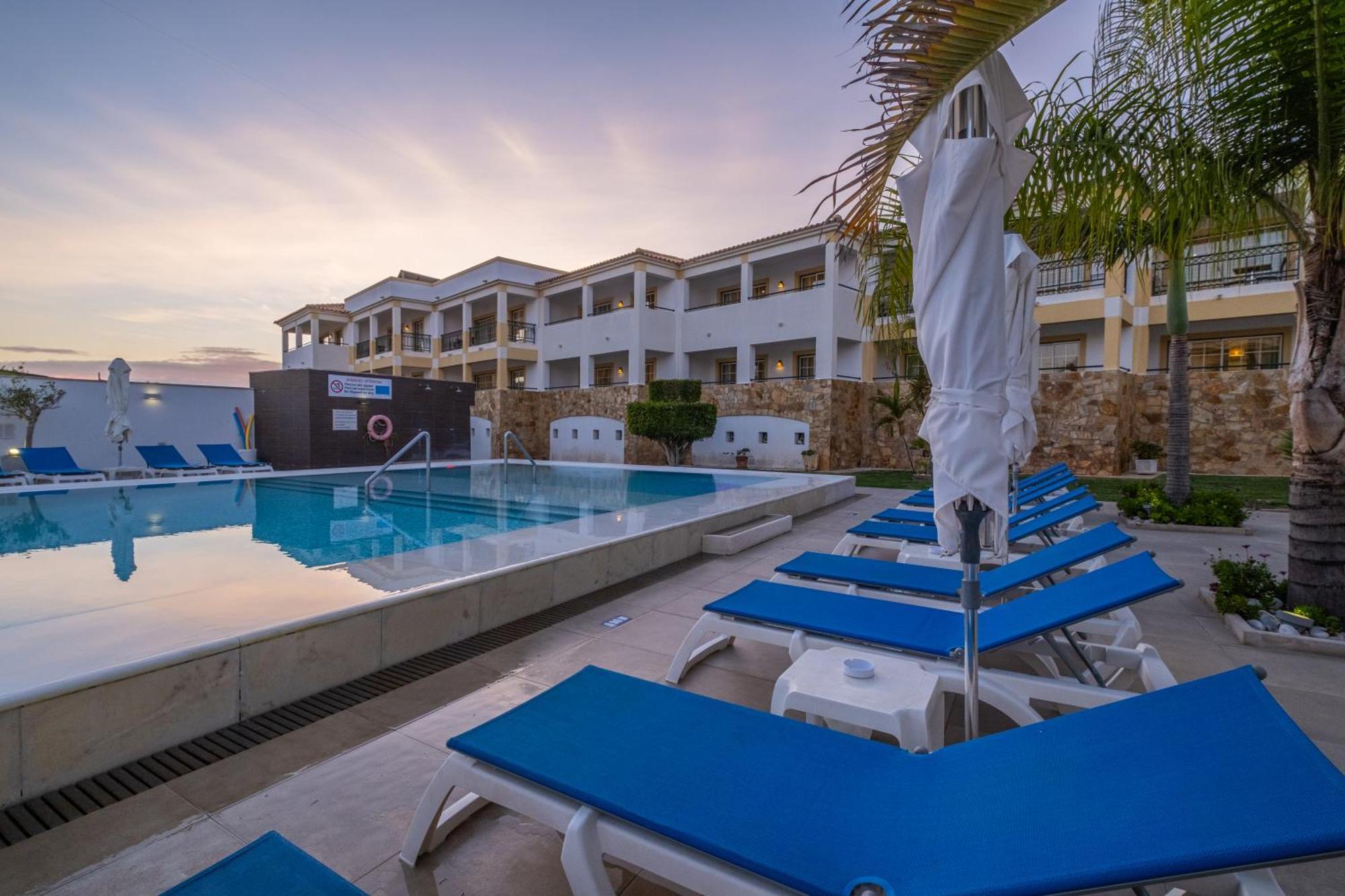 Apartamentos Turisticos Novochoro Albufeira Buitenkant foto